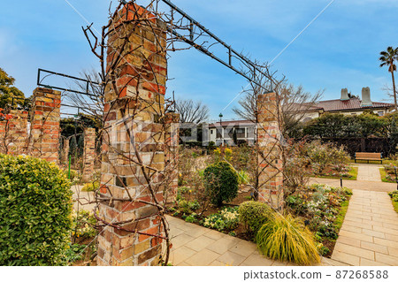 神奈川縣橫濱市中區山手町港景公園 英式玫瑰園和橫濱英式住宅 神奈川縣橫濱市中區山手町港景公園 英式玫瑰園和橫濱英式住宅 87268588