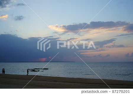 小濱島日出海灘風光 87270201