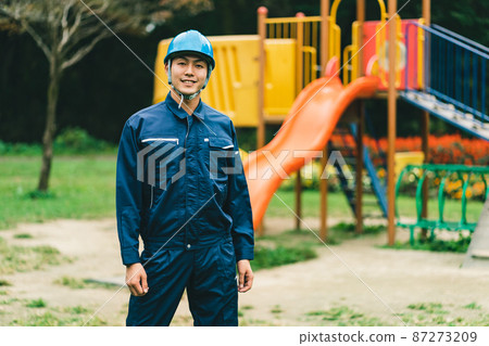 Inspection of playset in park facilities Inspection of playset in park facilities 87273209