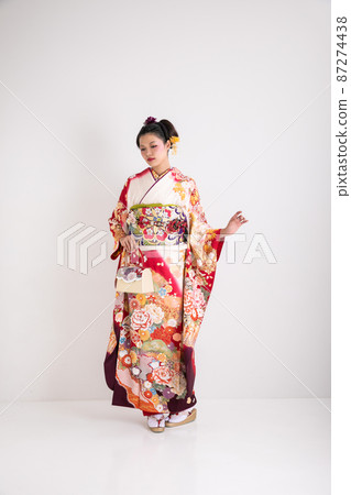 Japanese-haired woman wearing furisode Japan 87274438