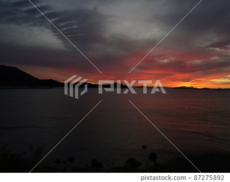 Shinan County. Dochodo Island. Sunrise. Sea Shinan County. Dochodo Island. Sunrise. Sea 87275892