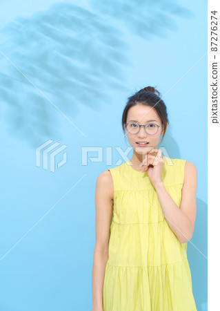 Woman wearing glasses Summer 87276274