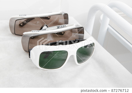 Professional laser safety eye goggles. Science safety equipment. Medical Surgeon face protection kit for Medical Worker, doctor nurse. LPG massage equipment for lifting body in the beauty salon. 87276712