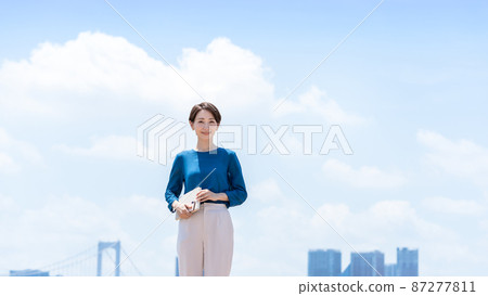Business blue sky female 87277811