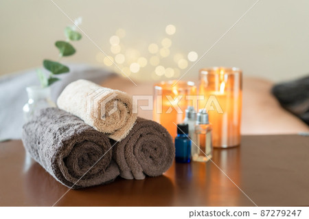 Esthetic massage aroma oil healing candle 87279247