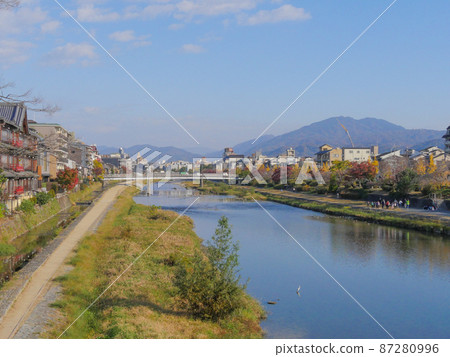 Kamogawa 3 Autumn 87280996