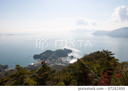 從尾道的丘陵反射秋日的瀨戶內海 從尾道的丘陵反射秋日的瀨戶內海 87282800