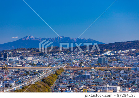 (Shizuoka Prefecture) Shizuoka cityscape and Tomei Expressway 87284155