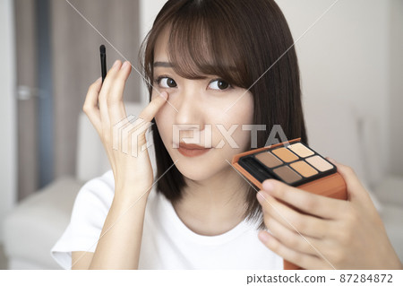 女人化妝 87284872