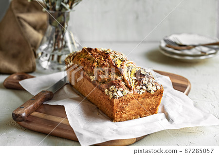 Banana Cake with Oat and Chia topping 87285057