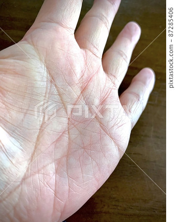 Lucky palmistry and rare palmistry 87285406