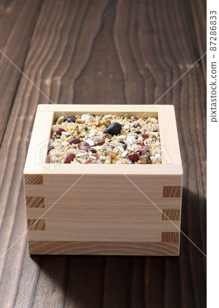 Eighteen grains 87286833