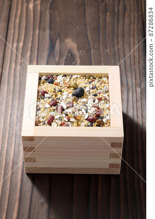 Eighteen grains Eighteen grains 87286834