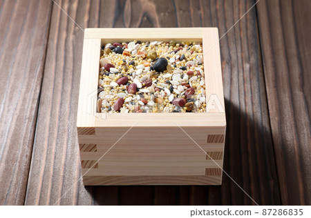 Eighteen grains 87286835