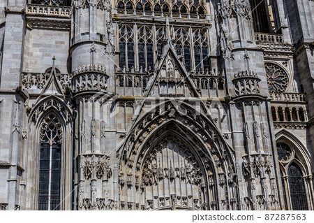 Saint Peter Beauvais cathedral, in Beauvais, France 87287563