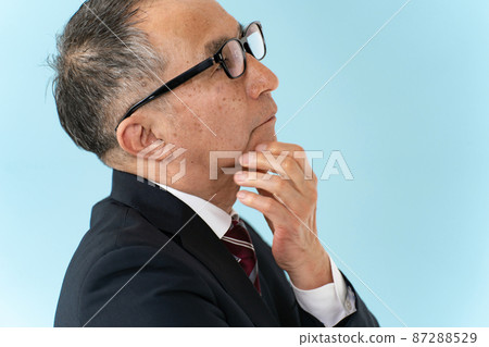 Business senior worried Business senior worried 87288529