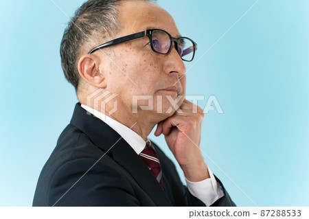 Business senior worried Business senior worried 87288533