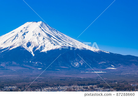 富士吉田的富士山冬季景觀 87288660