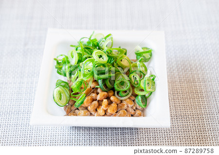 Natto with green onions Natto with green onions 87289758