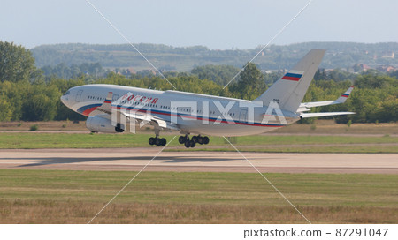 Russian Presidential Aircraft Il-96-300PU Takeoff 87291047