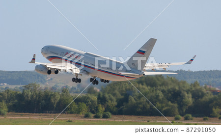 Russian Presidential Aircraft Il-96-300PU Takeoff 87291050