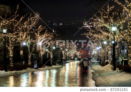 Hachimanzaka and illuminations at night, Hakodate, Hokkaido 87291281