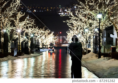 Hachimanzaka and illuminations at night, Hakodate, Hokkaido 87291282