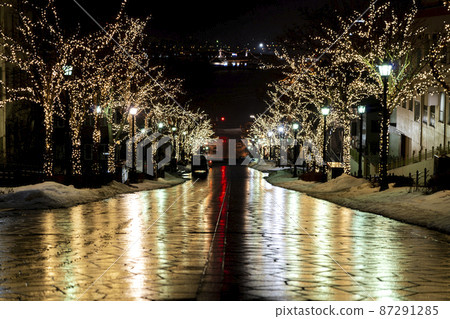 Hachimanzaka and illuminations at night, Hakodate, Hokkaido 87291285