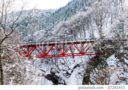 Hinohara-mura, Nishitama-gun, Tokyo Red bridge and snow scene at the entrance of Okutama Shuyu Road Hinohara-mura, Nishitama-gun, Tokyo Red bridge and snow scene at the entrance of Okutama Shuyu Road 87291453