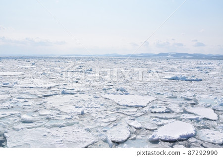 The sea of drift ice in Monbetsu Hokkaido The sea of drift ice in Monbetsu Hokkaido 87292990