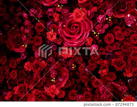 Panel of faux roses 87294873