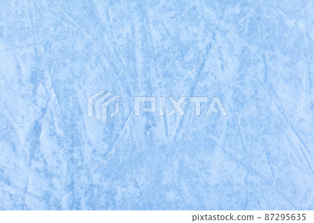 Empty ice rink with skate marks after the session outdoor. 87295635