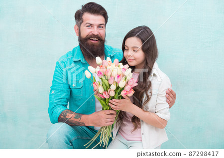Every moment with her is precious. girl greeting dad Every moment with her is precious. girl greeting dad 87298417