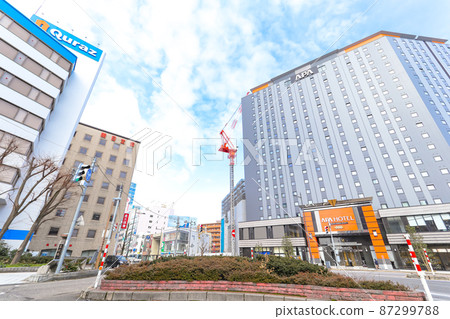 Cityscape in front of Apa Hotel, Ryusakujo Gosetsuji in front of Niigata Station Cityscape in front of Apa Hotel, Ryusakujo Gosetsuji in front of Niigata Station 87299788