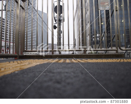 Railway station equipment, low angle, JR West, station scenery, railway fans, Kyoto station, travel, interesting railway photos Railway station equipment, low angle, JR West, station scenery, railway fans, Kyoto station, travel, interesting railway photos 87301880