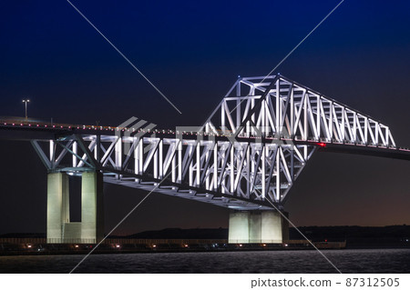 [Night view of Tokyo Gate Bridge] 87312505