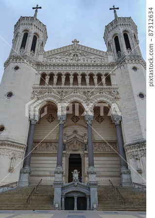 La Basilique Notre Dame de Four vière (Lyon, France) 87312634