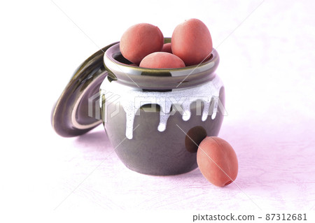 罐子裡的脆李子 87312681