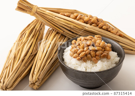 Straw natto 87315414