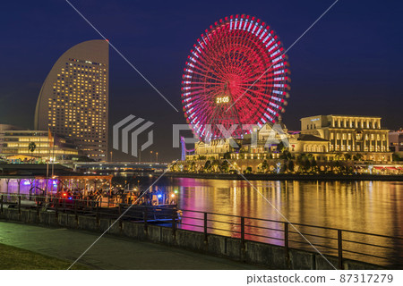 Yokohama Ferris Wheel Minatomirai Night View Illuminations Yokohama Ferris Wheel Minatomirai Night View Illuminations 87317279