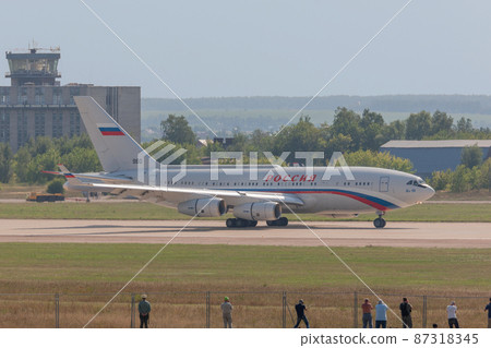 俄羅斯總統專機 Il-96-300PU 著陸反向噴射 俄羅斯總統專機 Il-96-300PU 著陸反向噴射 87318345