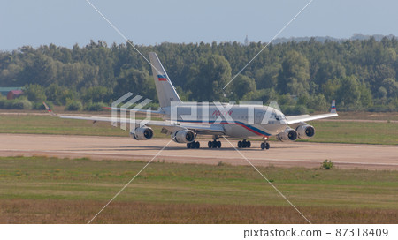 俄羅斯總統專機 Il-96-300PU 著陸反向噴射 87318409