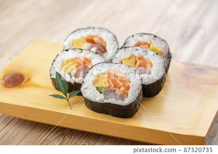 Maki sushi on a plate, seafood roll Maki sushi on a plate, seafood roll 87320735