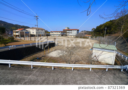 Kasaoka City Shiraishi Elementary School and Shiraishi Junior High School closed in 2022 2 Shiraishijima, Kasaoka City, Okayama Prefecture Kasaoka City Shiraishi Elementary School and Shiraishi Junior High School closed in 2022 2 Shiraishijima, Kasaoka City, Okayama Prefecture 87321369