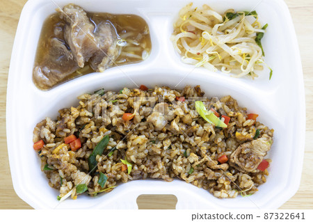 Delicious Twice-cooked fried rice takeout Delicious Twice-cooked fried rice takeout 87322641