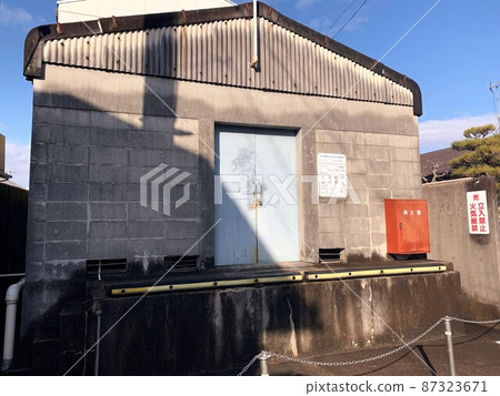 Gas storage facility 87323671