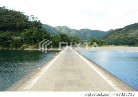 Kochi Misato Submersible Bridge 87323783