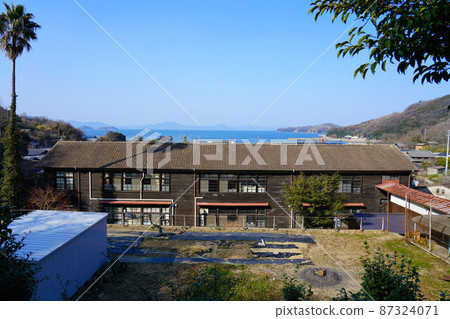 Kasaoka City Manabe Junior High School Retro School Building and Seto Inland Sea 3 Manabe Island, Kasaoka City, Okayama Prefecture Kasaoka City Manabe Junior High School Retro School Building and Seto Inland Sea 3 Manabe Island, Kasaoka City, Okayama Prefecture 87324071