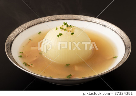 Whole onion onion soup 87324391