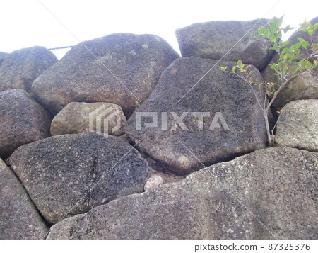 Stone wall 87325376
